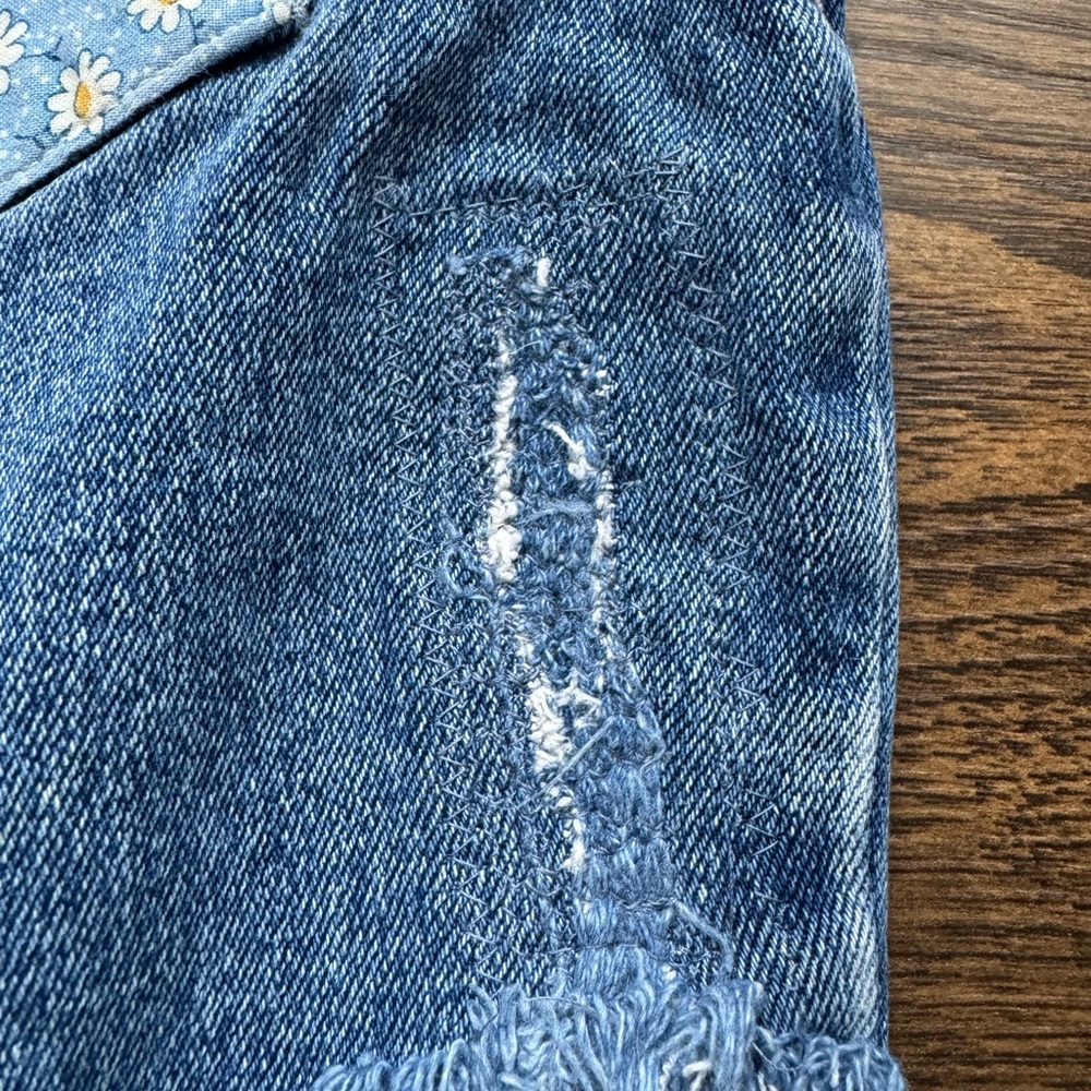 Women's Denim Cut-Off Shorts with Embellishments - Picture 4 of 4